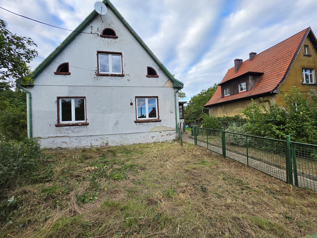 Dom w Trzebieży w okolicach plaży (2)