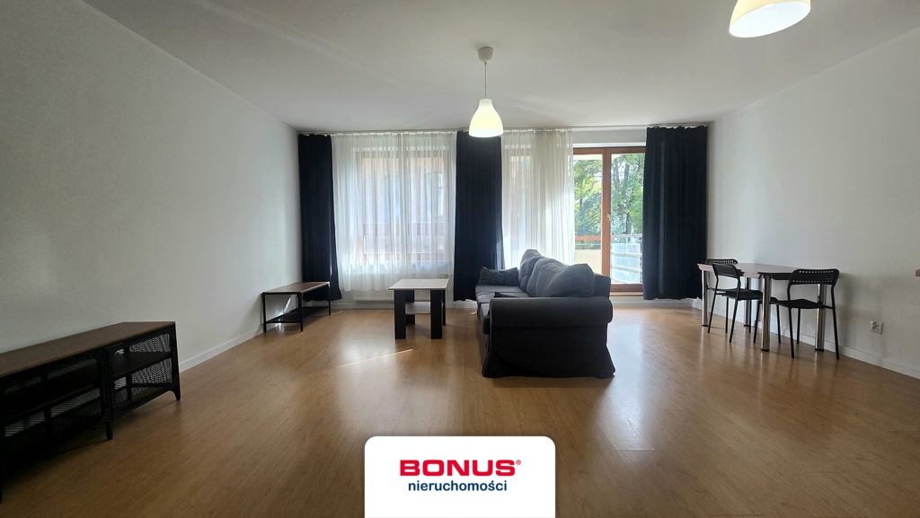 Atrakcyjny apartament przy parku Kasprowicza. (1)