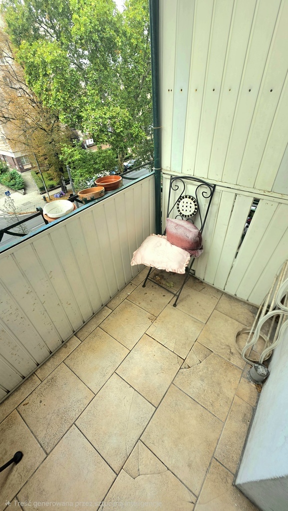 Wyjątkowe, 5-pokojowe mieszkanie w przedwojennej kamienicy, balkon. (14)
