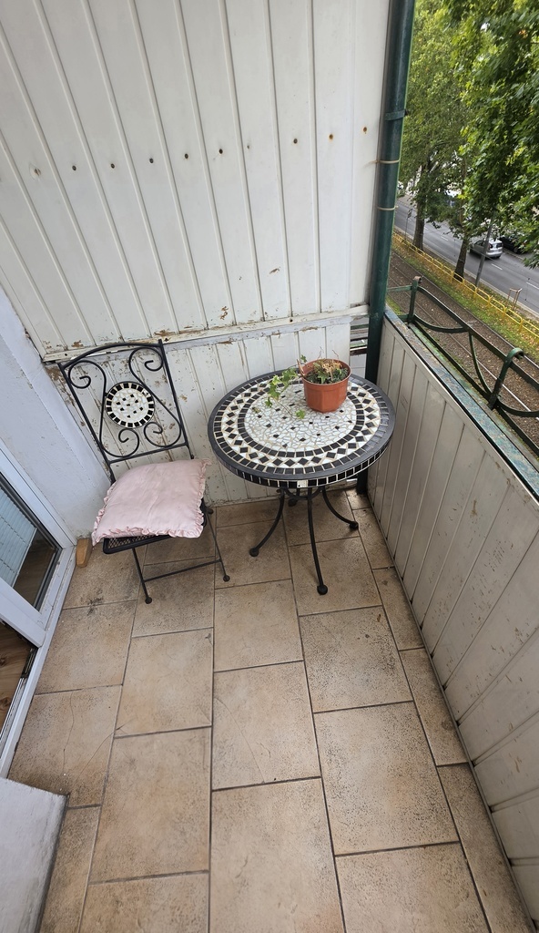 Wyjątkowe, 5-pokojowe mieszkanie w przedwojennej kamienicy, balkon. (8)