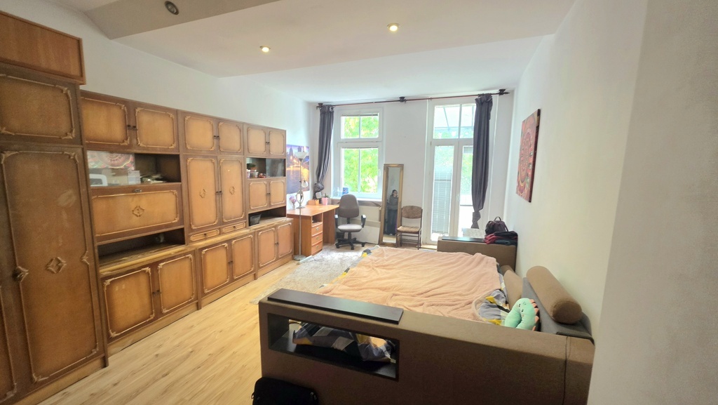 Wyjątkowe, 5-pokojowe mieszkanie w przedwojennej kamienicy, balkon. (3)