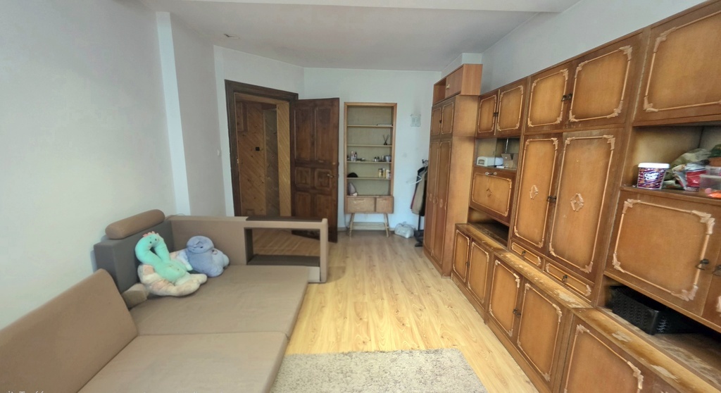 Wyjątkowe, 5-pokojowe mieszkanie w przedwojennej kamienicy, balkon. (15)