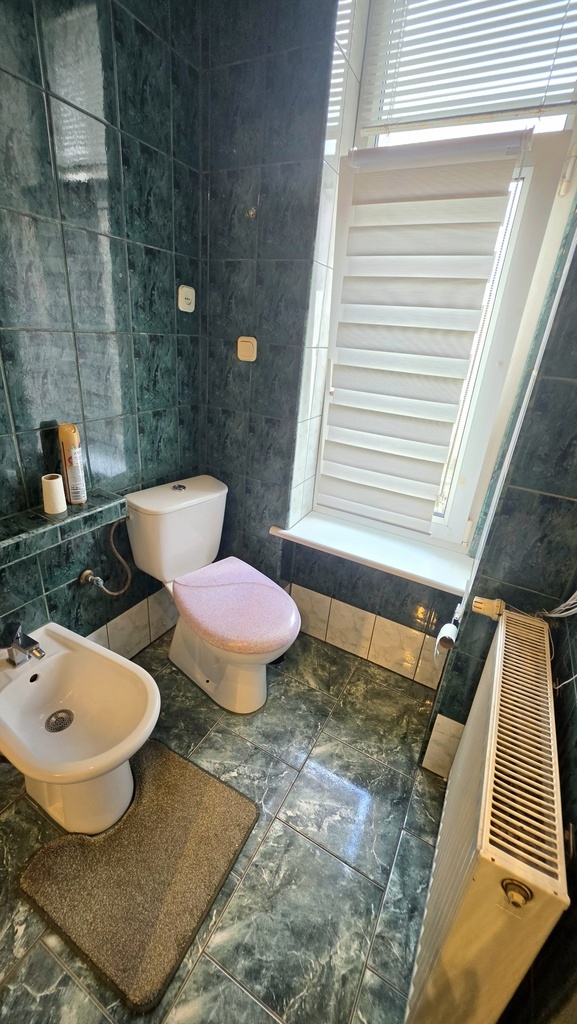 Wyjątkowe, 5-pokojowe mieszkanie w przedwojennej kamienicy, balkon. (7)