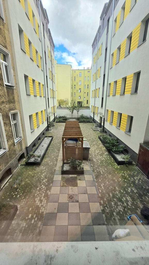 Wyjątkowe, 5-pokojowe mieszkanie w przedwojennej kamienicy, balkon. (22)