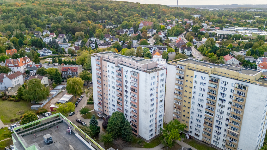 2 pokoje, winda, duży balkon i widok - Zdroje! (17)