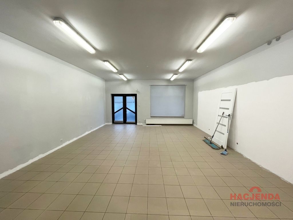 Lokal, 48 m2, parter, Police  (1)