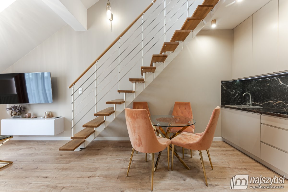 SIANOŻĘTY-APARTAMENT DWUPOZIOMOWY 600m OD MORZA ! (2)