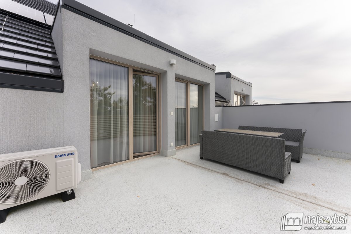SIANOŻĘTY-APARTAMENT DWUPOZIOMOWY 600m OD MORZA ! (20)