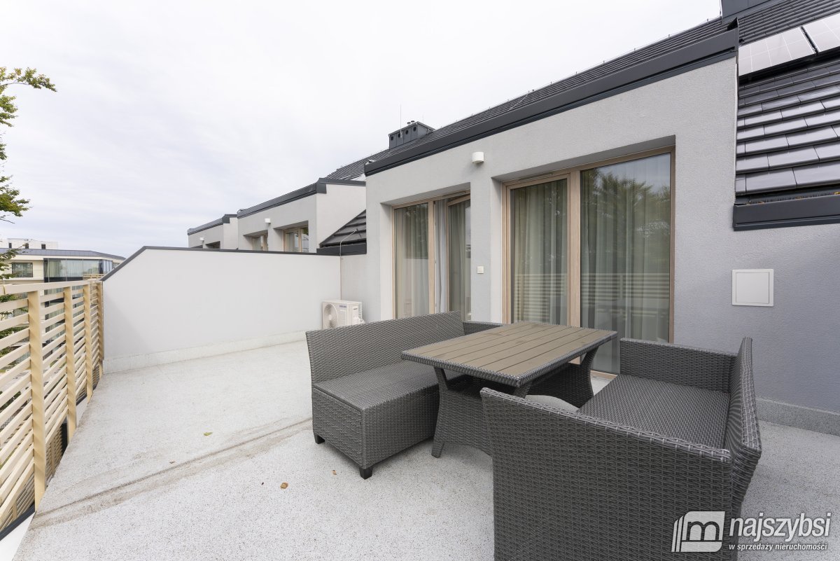 SIANOŻĘTY-APARTAMENT DWUPOZIOMOWY 600m OD MORZA ! (21)