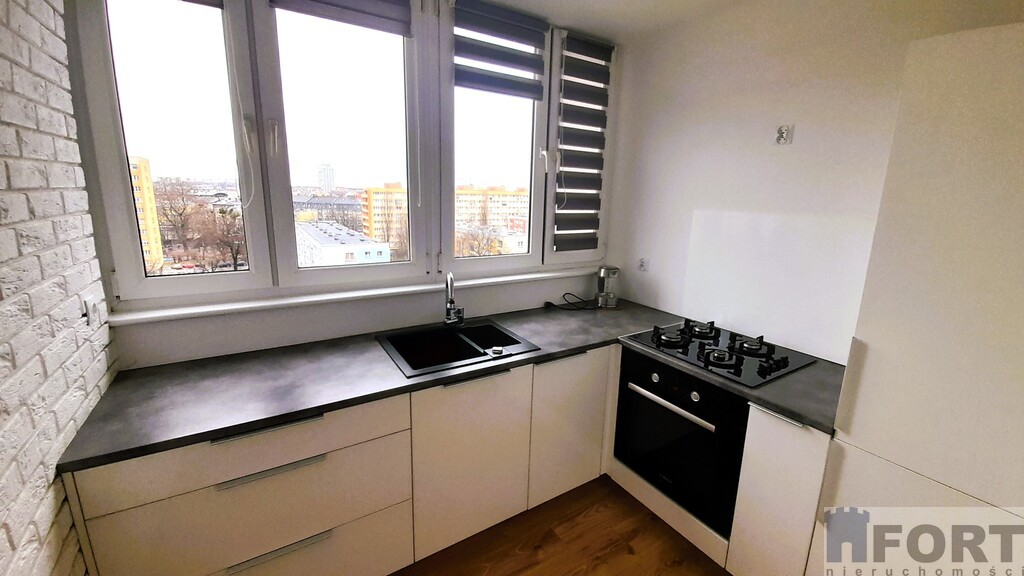 Centrum - 3 pokoje, balkon -  do wynajmu (1)
