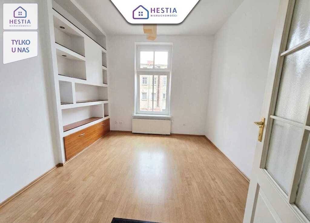 Klimatyczne mieszkanie z balkonem w centrum (5)