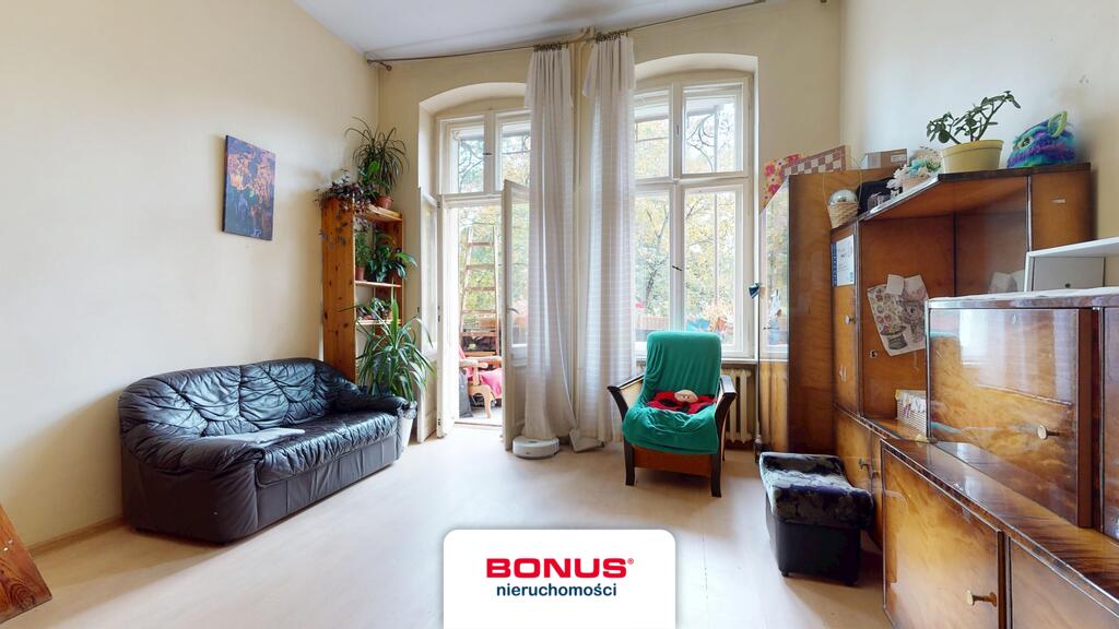 2 pokoje z antresolami, balkonem i piwnicą (7)