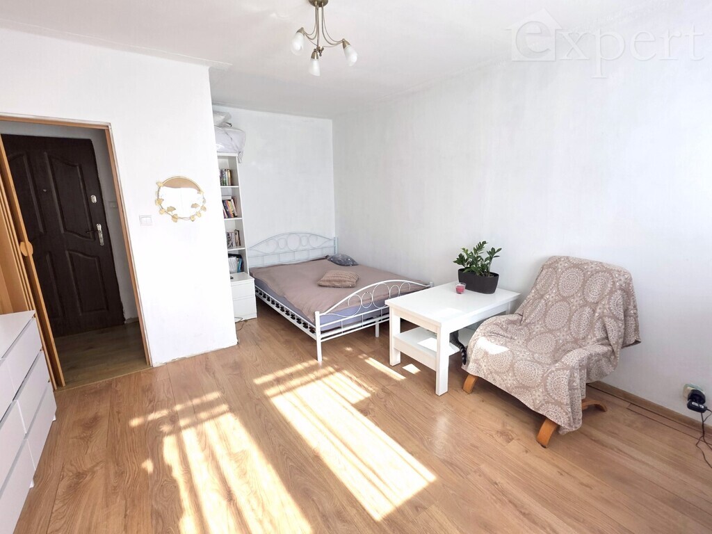 Kawalerka na parterze-zielone, spokojne osiedle (1)