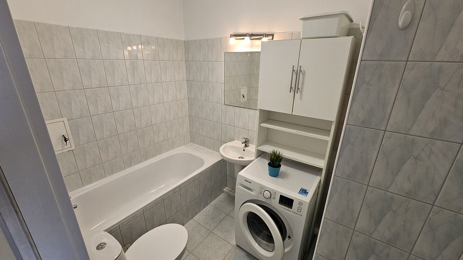 Sprzedam Kawalerkę (4)