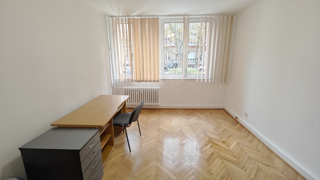 Lokal 61m2, ul. Dworcowa (vis a vis hotelu Ibis)! (9)