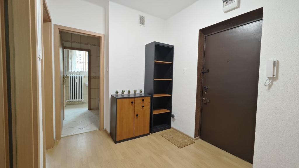 Lokal 61m2, ul. Dworcowa (vis a vis hotelu Ibis)! (15)