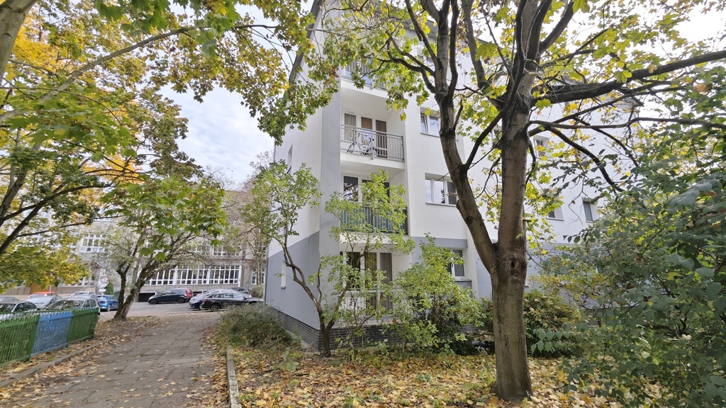 Lokal 61m2, ul. Dworcowa (vis a vis hotelu Ibis)! (2)