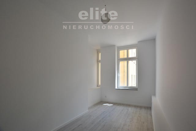 Śródmieście, 2 pokoje, 70,26 m2, 1 piętro (4)