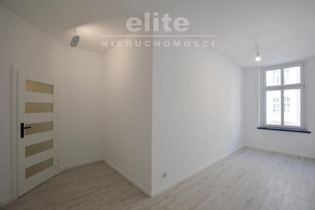 Śródmieście, 2 pokoje, 70,26 m2, 1 piętro (9)