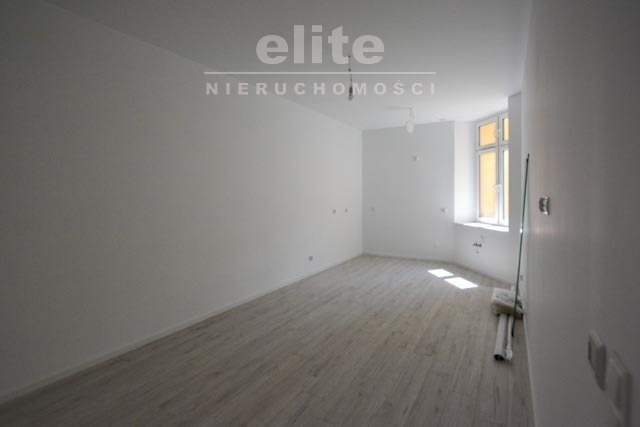 Śródmieście, 2 pokoje, 70,26 m2, 1 piętro (10)