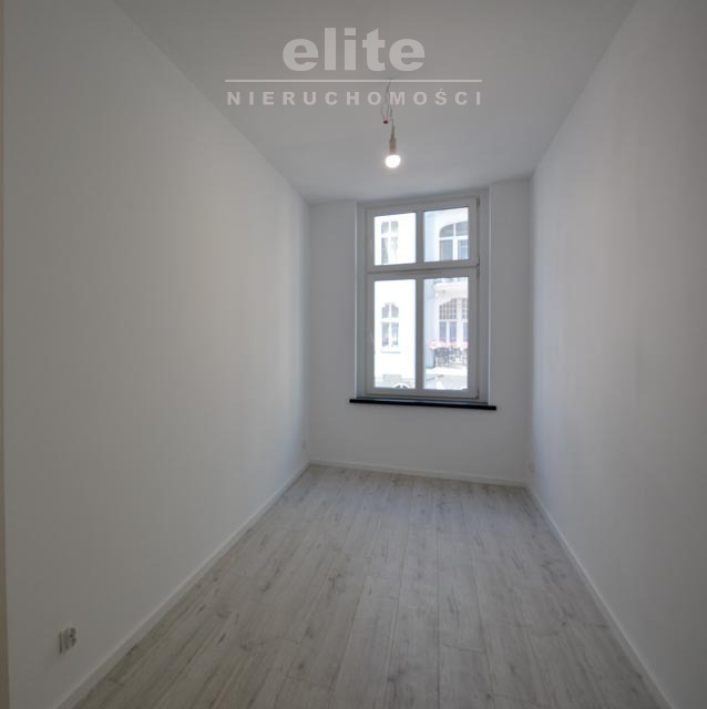 Śródmieście, 2 pokoje, 70,26 m2, 1 piętro (11)